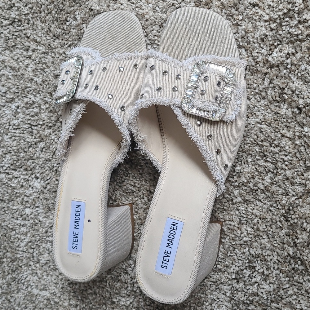 Steve Madden Women's Cream Studded Mules Size 9 M - Picture 2 of 8